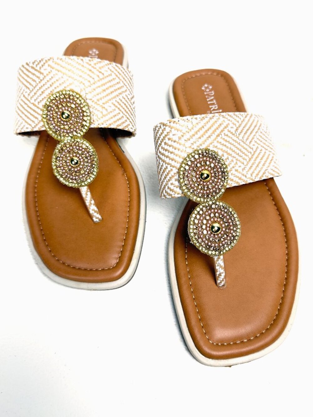 NWT Patrizia by Spring Step Women's Beaded Raffia Kahli Thong Sandals Size 8.5